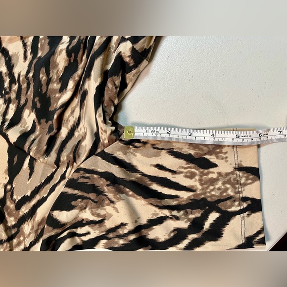 Connected Black and Tan Animal  Patterned Dress - size 12 P - Picture 17 of 17